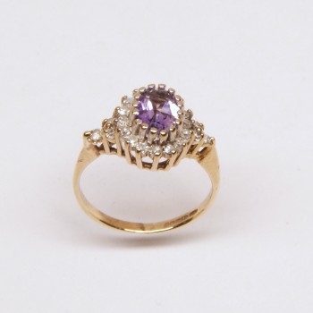 9ct Gold Amethyst/Diamond Ring